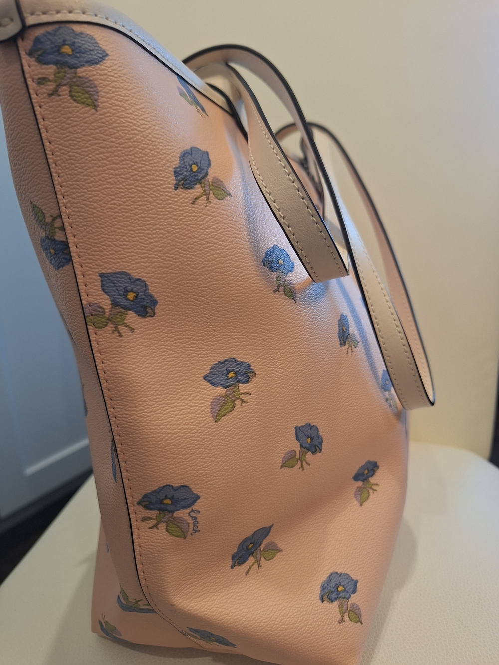 Coach City Bell Flower Tote NWT - Picture 4 of 6